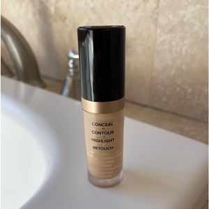 Too faced born this Way vanilla concealer
